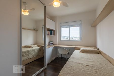 Quarto 1 de apartamento para alugar com 2 quartos, 70m² em São Geraldo, Porto Alegre