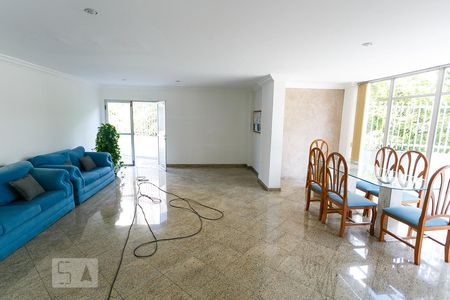 Apartamento à venda com 39m², 1 quarto e 1 vagasalão de festa