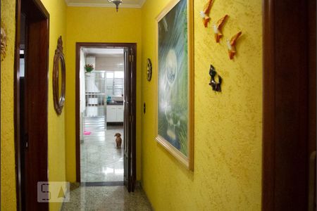 Corredor de casa à venda com 2 quartos, 198m² em Vila Costa Melo, São Paulo