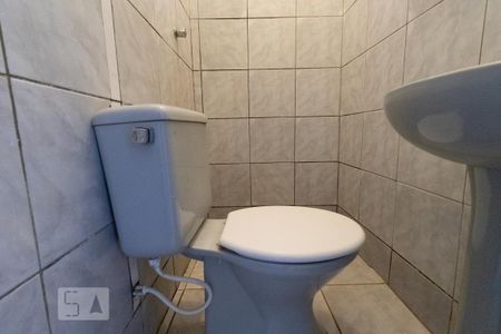 Banheiro de kitnet/studio para alugar com 1 quarto, 20m² em Ceilândia Sul (ceilândia), Brasília