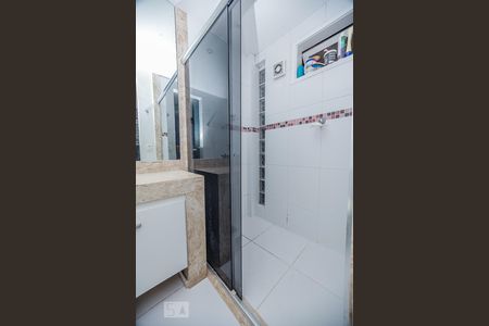 Casa à venda com 1800m², 5 quartos e 20 vagas Casa à venda com 1800m², 5 quartos e 20 vagasBanheiro do Quarto 2