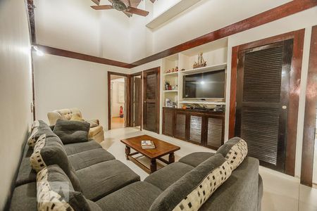 Sala de TV de casa à venda com 5 quartos, 1800m² em Maceio, Niterói