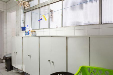 Apartamento para alugar com 123m², 4 quartos e 1 vaga Apartamento para alugar com 123m², 4 quartos e 1 vagaLavanderia