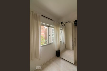 Quarto 2 de apartamento para alugar com 2 quartos, 84m² em Vila Uberabinha, São Paulo