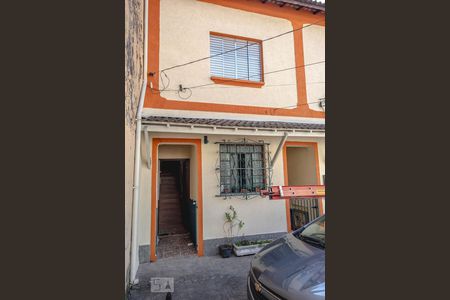 Casa para alugar com 90m², 3 quartos e sem vagaFachada