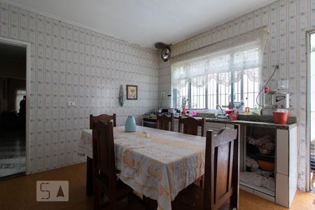 Casa à venda com 206m², 4 quartos e 3 vagas Casa à venda com 206m², 4 quartos e 3 vagasCozinha