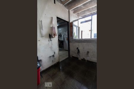 Casa à venda com 206m², 4 quartos e 3 vagas Casa à venda com 206m², 4 quartos e 3 vagasLavanderia 1