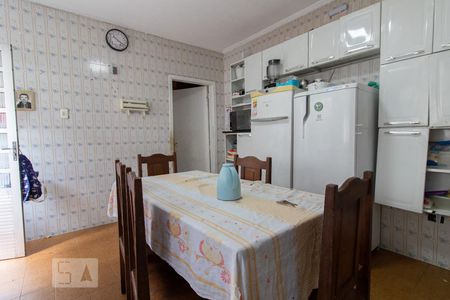 Casa à venda com 206m², 4 quartos e 3 vagas Casa à venda com 206m², 4 quartos e 3 vagasCozinha