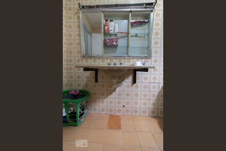 Casa à venda com 206m², 4 quartos e 3 vagas Casa à venda com 206m², 4 quartos e 3 vagasBanheiro 2