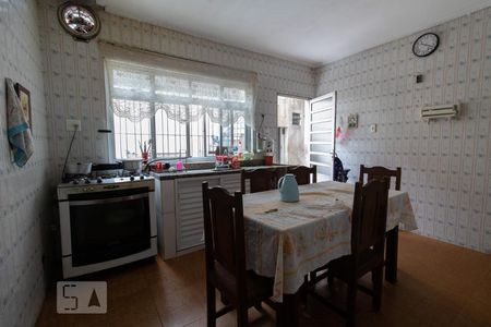 Casa à venda com 206m², 4 quartos e 3 vagas Casa à venda com 206m², 4 quartos e 3 vagasCozinha