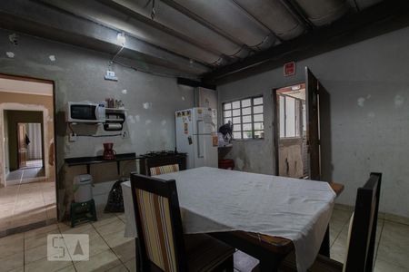 Casa à venda com 206m², 4 quartos e 3 vagas Casa à venda com 206m², 4 quartos e 3 vagasQuarto 4