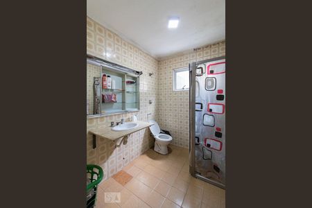 Casa à venda com 206m², 4 quartos e 3 vagas Casa à venda com 206m², 4 quartos e 3 vagasBanheiro 2