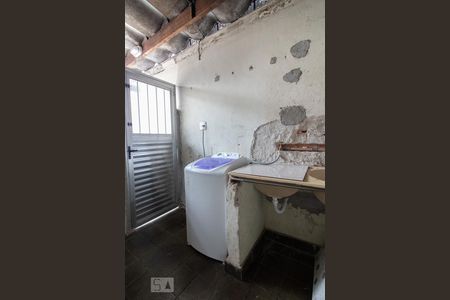 Casa à venda com 206m², 4 quartos e 3 vagas Casa à venda com 206m², 4 quartos e 3 vagasLavanderia 1