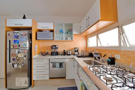 Apartamento para alugar com 134m², 3 quartos e 2 vagas Apartamento para alugar com 134m², 3 quartos e 2 vagasCozinha