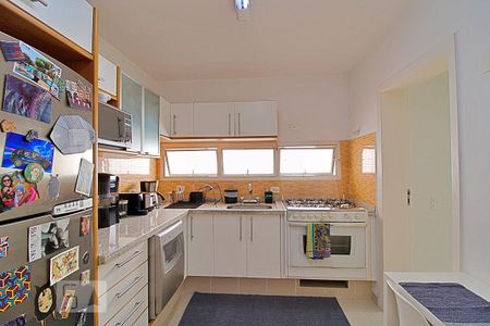 Apartamento para alugar com 134m², 3 quartos e 2 vagas Apartamento para alugar com 134m², 3 quartos e 2 vagasCozinha