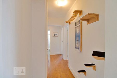 Apartamento para alugar com 134m², 3 quartos e 2 vagas Apartamento para alugar com 134m², 3 quartos e 2 vagasCorredor dos Quartos