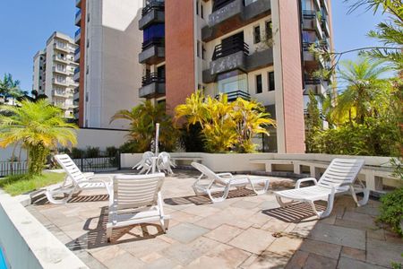 Apartamento para alugar com 134m², 3 quartos e 2 vagas Apartamento para alugar com 134m², 3 quartos e 2 vagasÁrea Comum - Piscina