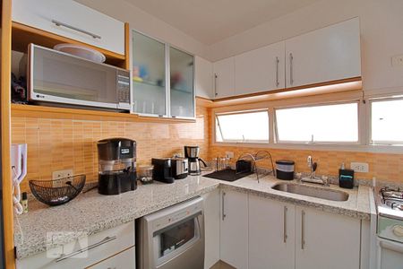 Apartamento para alugar com 134m², 3 quartos e 2 vagas Apartamento para alugar com 134m², 3 quartos e 2 vagasCozinha