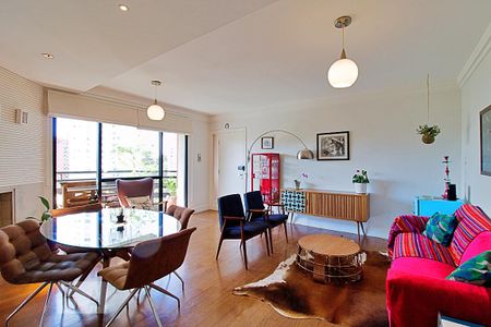 Sala de apartamento para alugar com 3 quartos, 134m² em Real Parque, São Paulo