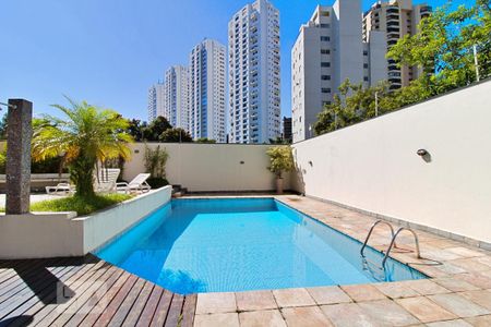 Apartamento para alugar com 134m², 3 quartos e 2 vagas Apartamento para alugar com 134m², 3 quartos e 2 vagasÁrea Comum - Piscina
