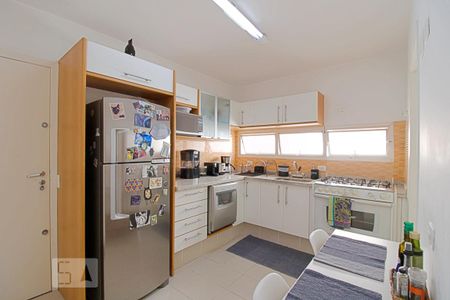 Apartamento para alugar com 134m², 3 quartos e 2 vagas Apartamento para alugar com 134m², 3 quartos e 2 vagasCozinha
