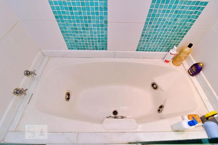 Apartamento para alugar com 134m², 3 quartos e 2 vagas Apartamento para alugar com 134m², 3 quartos e 2 vagasBanheiro da Suíte