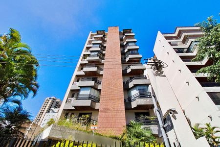 Apartamento para alugar com 134m², 3 quartos e 2 vagas Apartamento para alugar com 134m², 3 quartos e 2 vagasFachada