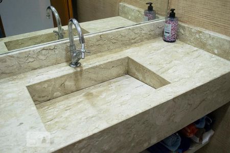 LAVABO de casa à venda com 3 quartos, 140m² em Imirim, São Paulo