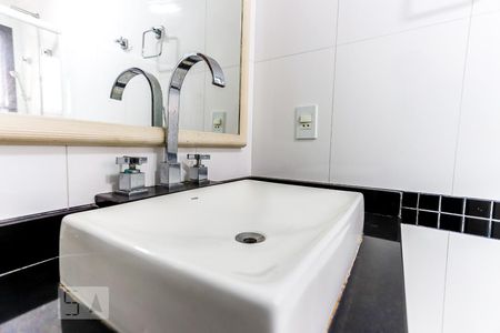 Apartamento à venda com 147m², 3 quartos e 3 vagasBanheiro da Suíte 2