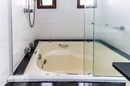 Apartamento à venda com 147m², 3 quartos e 3 vagasBanheiro da Suíte 1