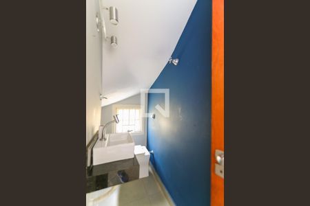 Casa à venda com 250m², 3 quartos e 3 vagas Casa à venda com 250m², 3 quartos e 3 vagasLavabo