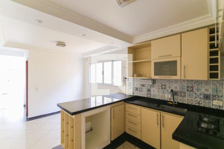 Casa à venda com 250m², 3 quartos e 3 vagas Casa à venda com 250m², 3 quartos e 3 vagasCozinha