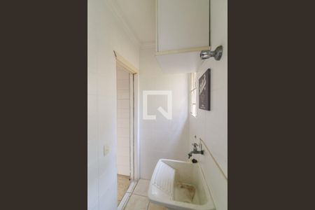 Casa à venda com 250m², 3 quartos e 3 vagas Casa à venda com 250m², 3 quartos e 3 vagasÁrea de Serviço