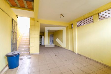 Casa à venda com 250m², 3 quartos e 3 vagas Casa à venda com 250m², 3 quartos e 3 vagasGaragem