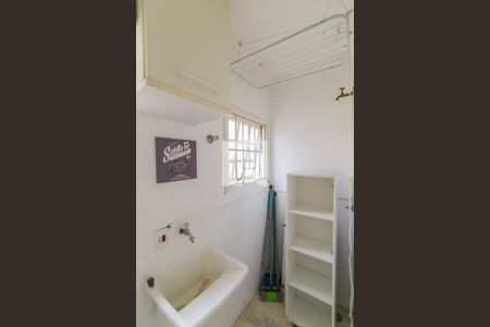 Casa à venda com 250m², 3 quartos e 3 vagas Casa à venda com 250m², 3 quartos e 3 vagasÁrea de Serviço