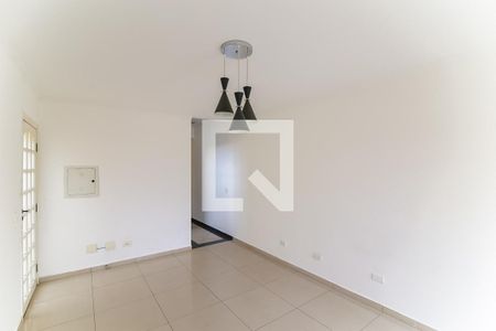 Sala de casa à venda com 3 quartos, 250m² em Jardim Monte Kemel, São Paulo