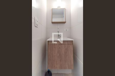 Banheiro de kitnet/studio para alugar com 1 quarto, 38m² em República, São Paulo