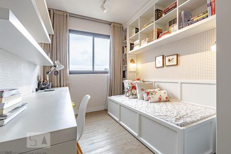 1º Dormitório de apartamento à venda com 2 quartos, 90m² em Mercês, Curitiba