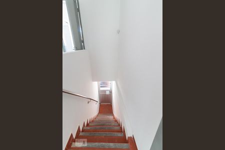 Apartamento para alugar com 53m², 1 quarto e sem vagaEscada