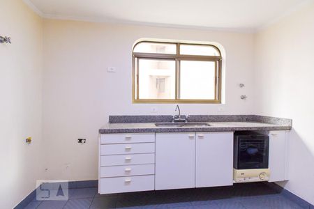 Apartamento para alugar com 257m², 4 quartos e 3 vagas Apartamento para alugar com 257m², 4 quartos e 3 vagasCozinha