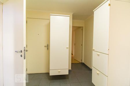 Apartamento para alugar com 257m², 4 quartos e 3 vagas Apartamento para alugar com 257m², 4 quartos e 3 vagasÁrea de Serviço