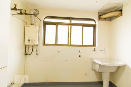 Apartamento para alugar com 257m², 4 quartos e 3 vagas Apartamento para alugar com 257m², 4 quartos e 3 vagasÁrea de Serviço