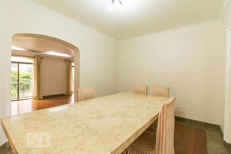 Apartamento para alugar com 257m², 4 quartos e 3 vagas Apartamento para alugar com 257m², 4 quartos e 3 vagasSala de Jantar