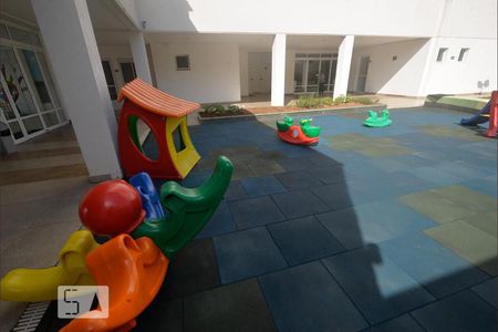 Apartamento à venda com 74m², 2 quartos e 2 vagasÁrea Comum - Playground