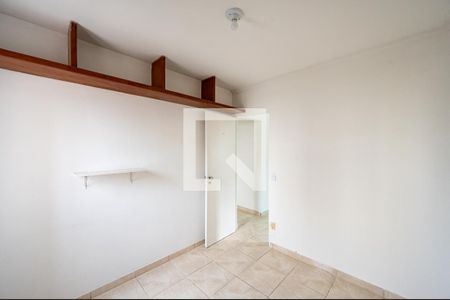 Quarto 1 de apartamento para alugar com 2 quartos, 48m² em Vila Guarani, São Paulo