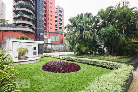 Apartamento à venda com 220m², 4 quartos e 4 vagas Apartamento à venda com 220m², 4 quartos e 4 vagasJardim