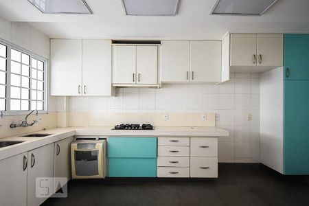 Apartamento à venda com 220m², 4 quartos e 4 vagas Apartamento à venda com 220m², 4 quartos e 4 vagasCozinha