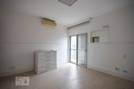 Apartamento à venda com 220m², 4 quartos e 4 vagas Apartamento à venda com 220m², 4 quartos e 4 vagasSuíte 1