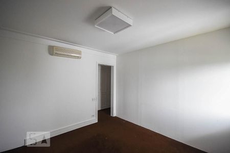 Apartamento à venda com 220m², 4 quartos e 4 vagas Apartamento à venda com 220m², 4 quartos e 4 vagasSuíte 3