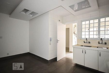 Apartamento à venda com 220m², 4 quartos e 4 vagas Apartamento à venda com 220m², 4 quartos e 4 vagasCozinha